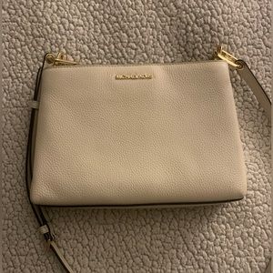 Micheal Kors off white purse